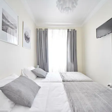 Affittacamere The Place *